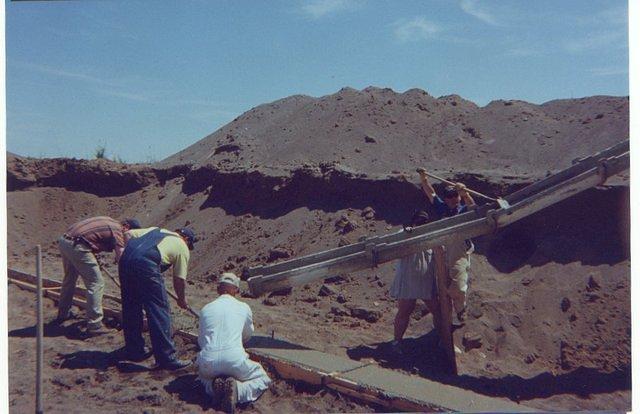 pouring back footings2